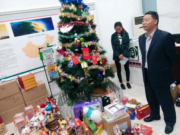 溫馨暖冬日，歡樂(lè)度圣誕